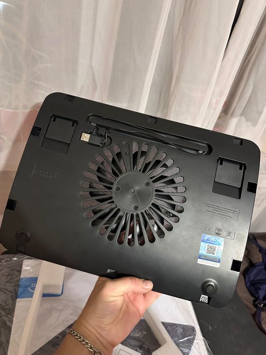Охлаждающая подставка для ноутбука Deepcool новая