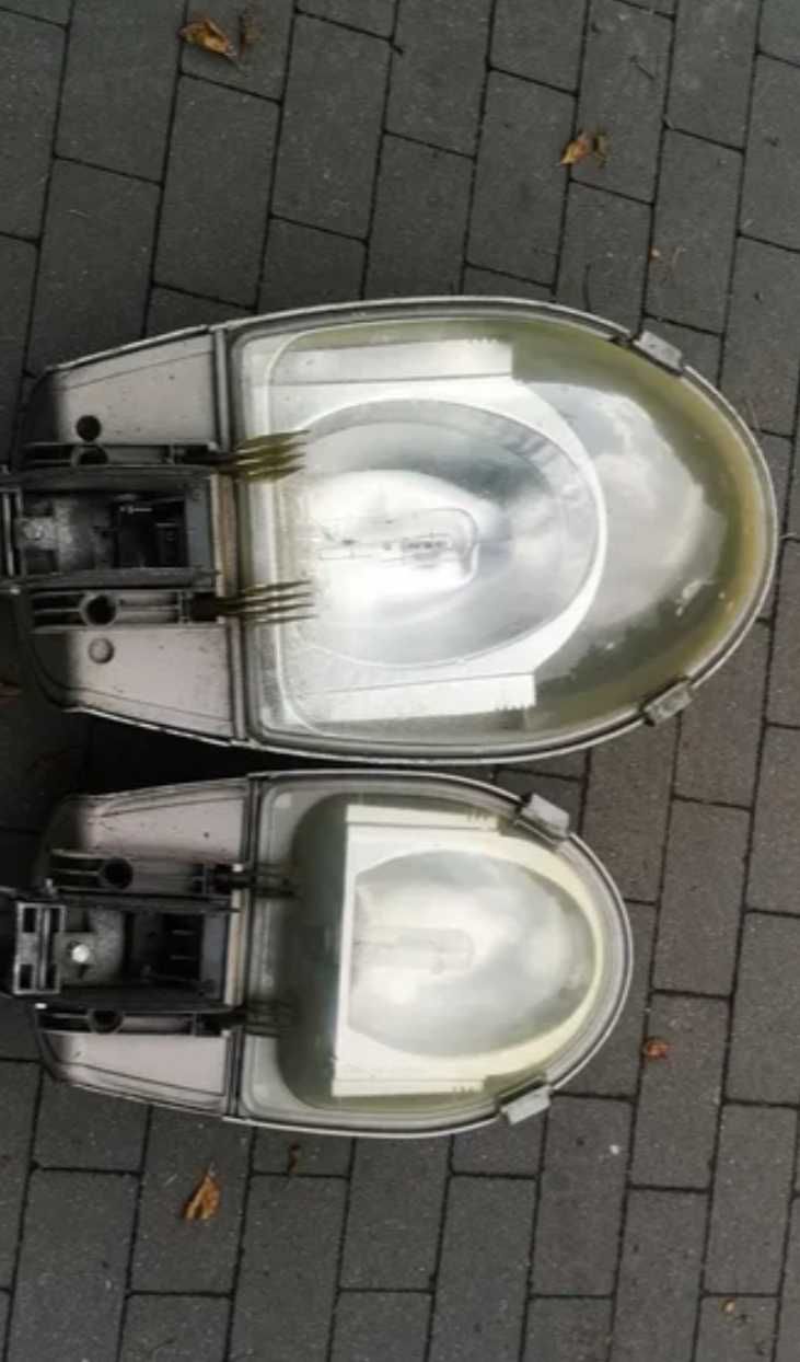 Oprawa oświetleniowa Philips typu SGS 70-150W sodowa, obudowa tworzywo