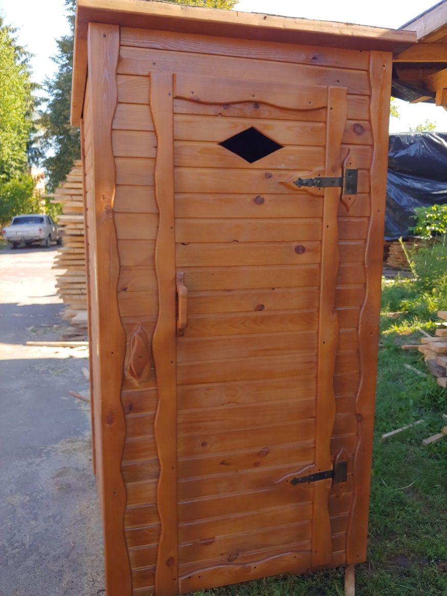 Туалет садовий деревянний