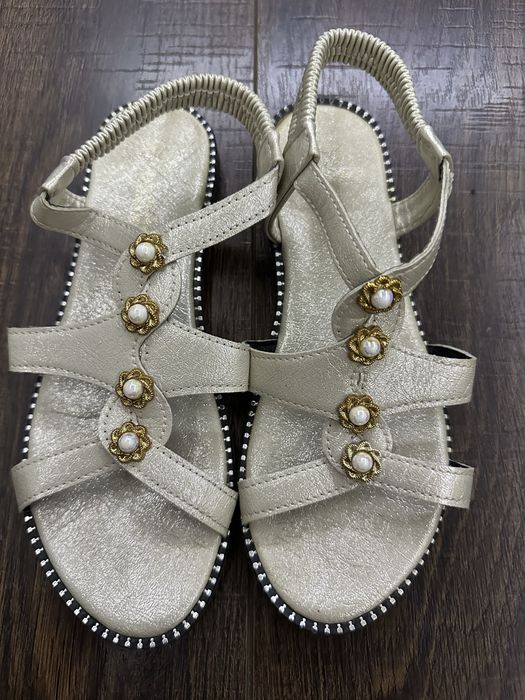 Босоніжки сандалі босоножки