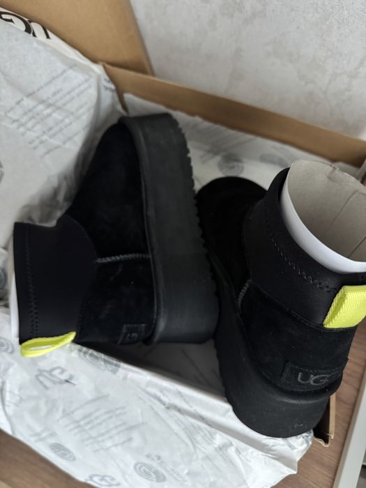 Ugg. Теплі, жіночі уггі , чорний колір