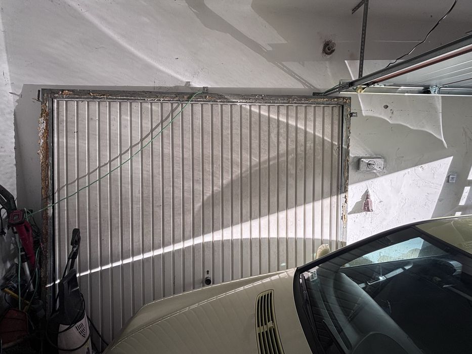 Brama garażowa biała