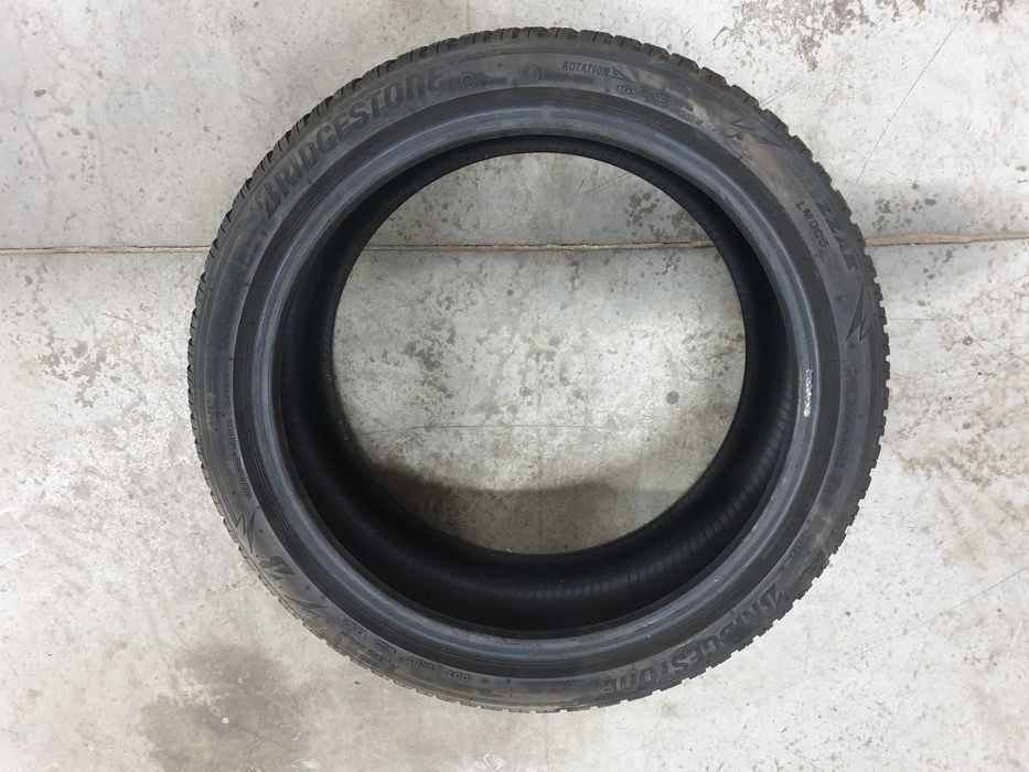1szt. 245/40/19 98V Bridgestone Blizzak LM005 4mm 2021r [ 10543 ]
