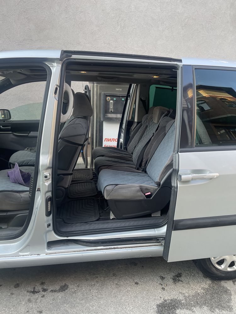 Peugeot 807, 2003 рік, двигун 2л. газ/бензин, механіка
