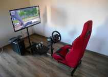 Komplet symulator playseat + NOWA  kierownica t248X +TV 40"+ stojak th