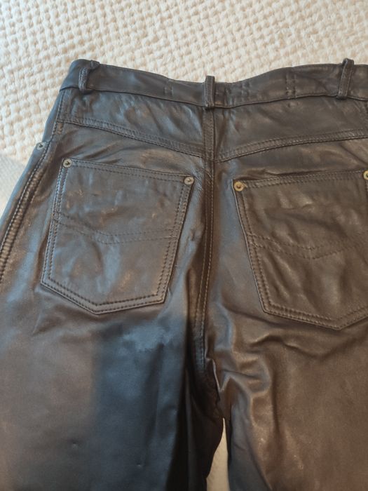 Calças de cabedal, 100% pele, forradas até ao joelho, como novas