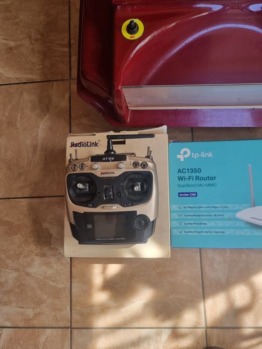 Łódka zanętowa deeper PRO+