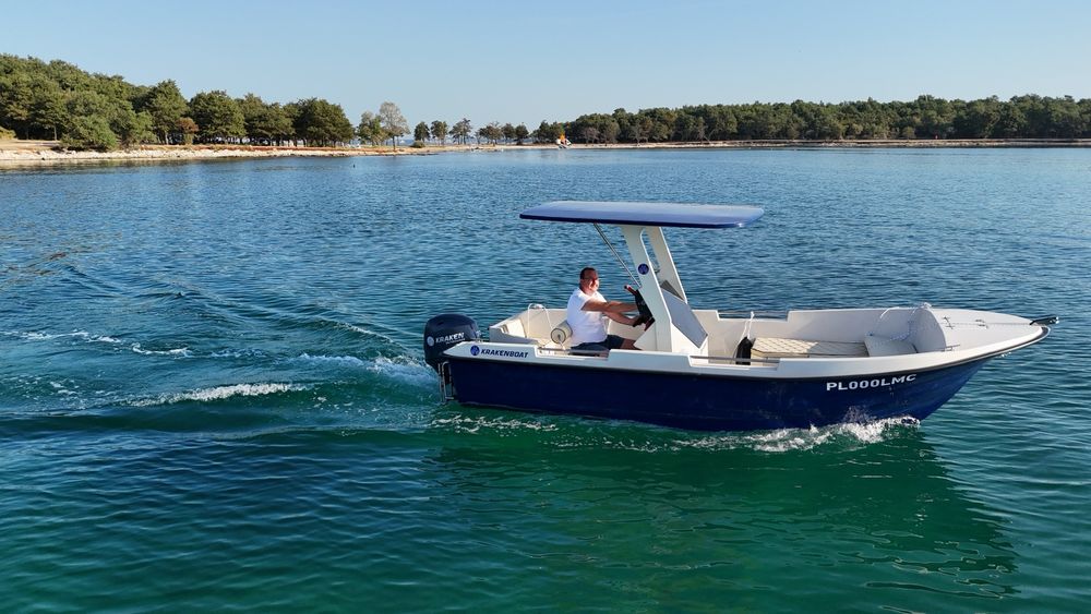 NOWA Łódź Motorowa Kraken 520 Sunbay Open Konsola Sztywny Dach