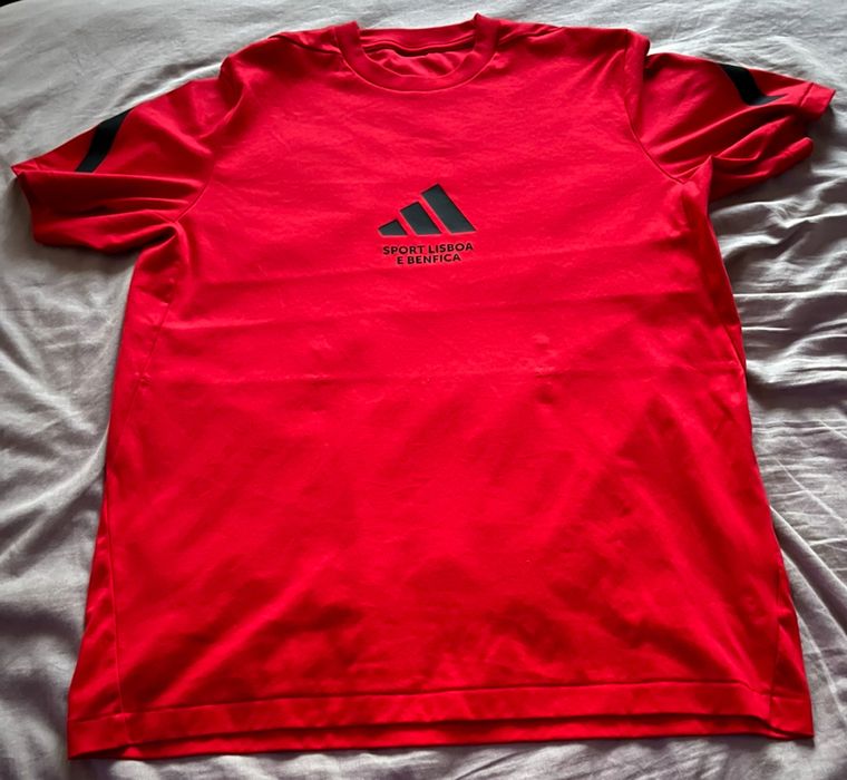 Vendo T - Shirt Adidas Benfica.
