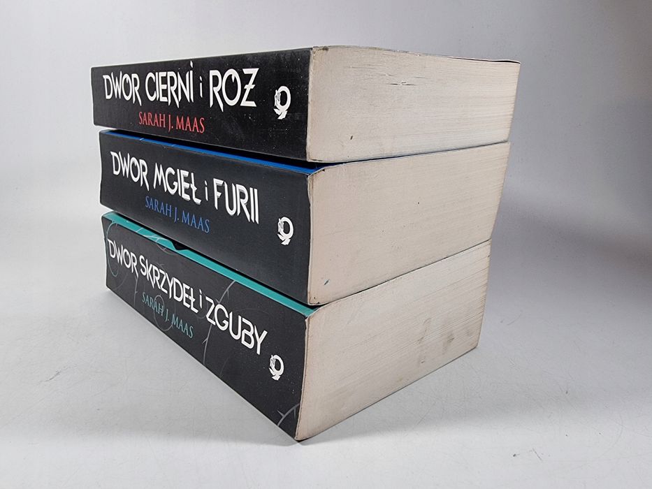 Dwór Cierni i Róż 1-3 / Skrzydeł i Zguby / Mgieł i Furii / Maas