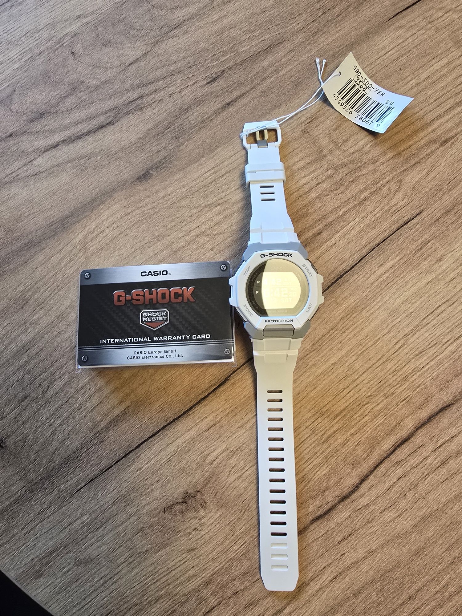 GBD-300-7ER
Zegarek G-SHOCK Casio G-SQUAD