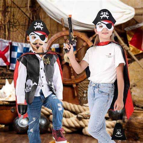 Дитячий новорічний костюм Пірата (плащ- накидка,пов’язка) карнавальний