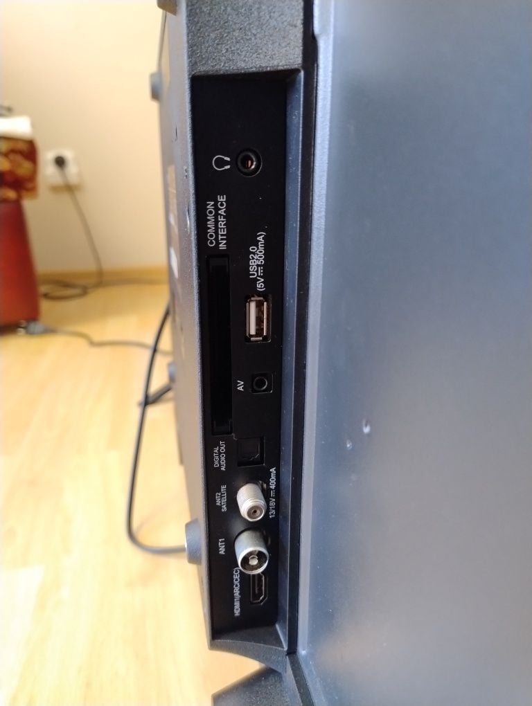 TV CHIQ 40" L40G7l  Full HD Smart TV WiFi CZĘŚCI