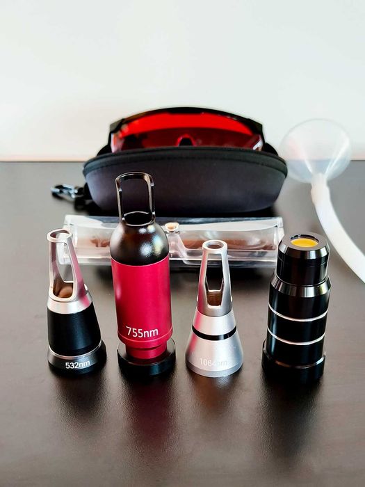 Máquina de Depilação e Remoção de Tatuagens Laser Profissional (NOVO)