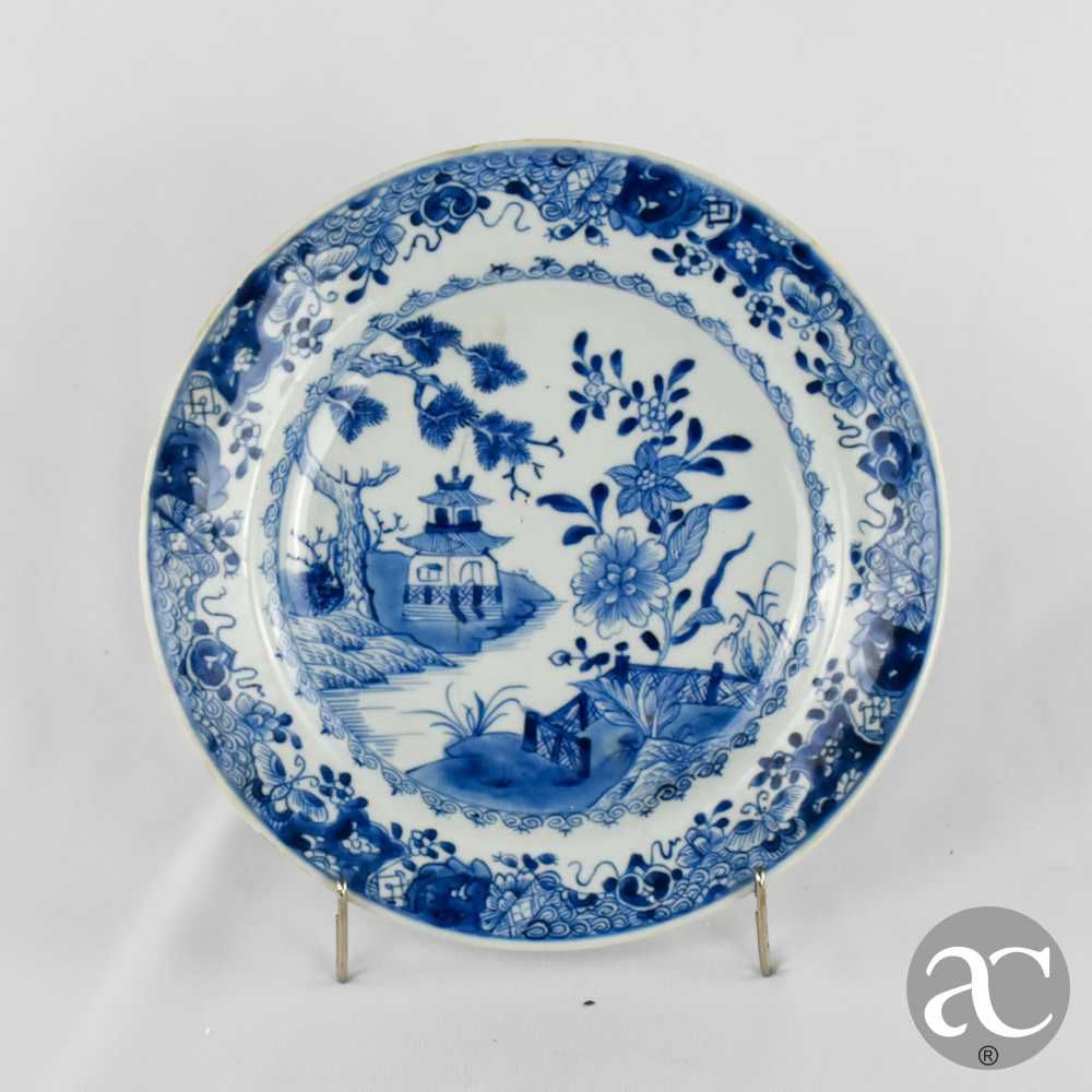 Prato porcelana da China, Pagodes e paisagem, Qianlong, séc. XVIII n3