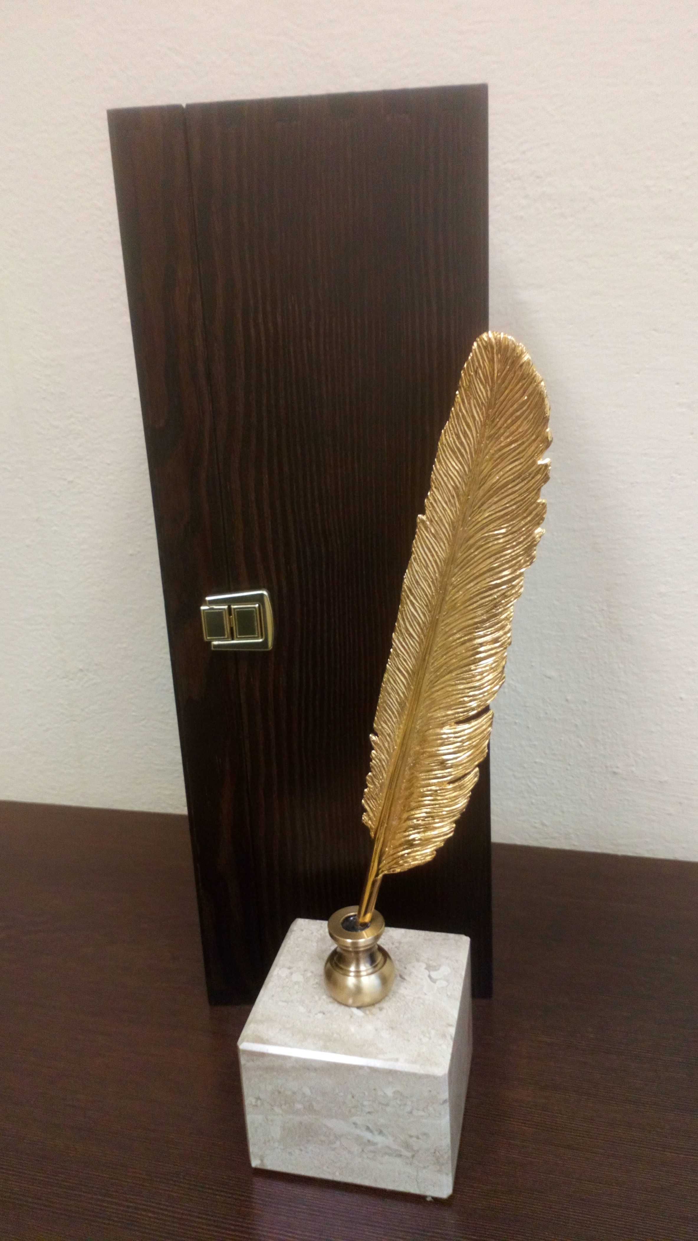 Puchar, trofea, nagroda, ozdobne statuetki