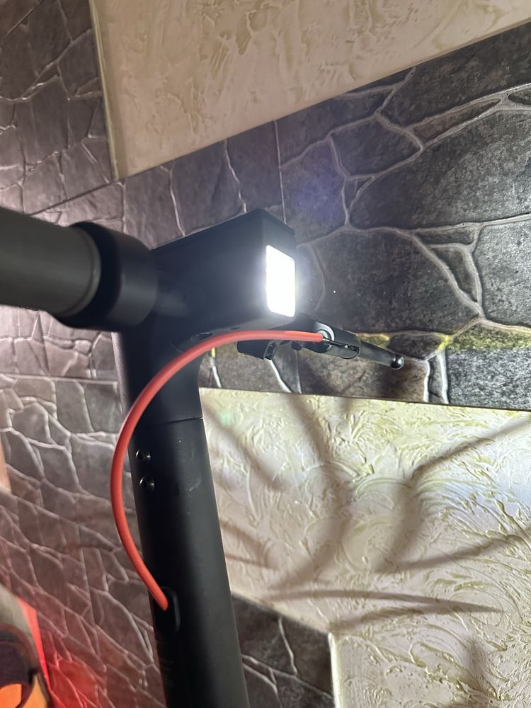 Електросамокат Xiaomi Electric Scooter 4 Lite Gen2 BHR8052GL
