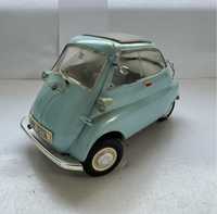 Model samochodu w skali 1:18 Bmw Isetta Revell