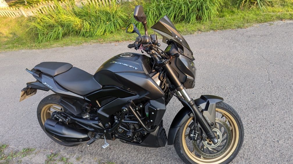 Bajaj dominar 400