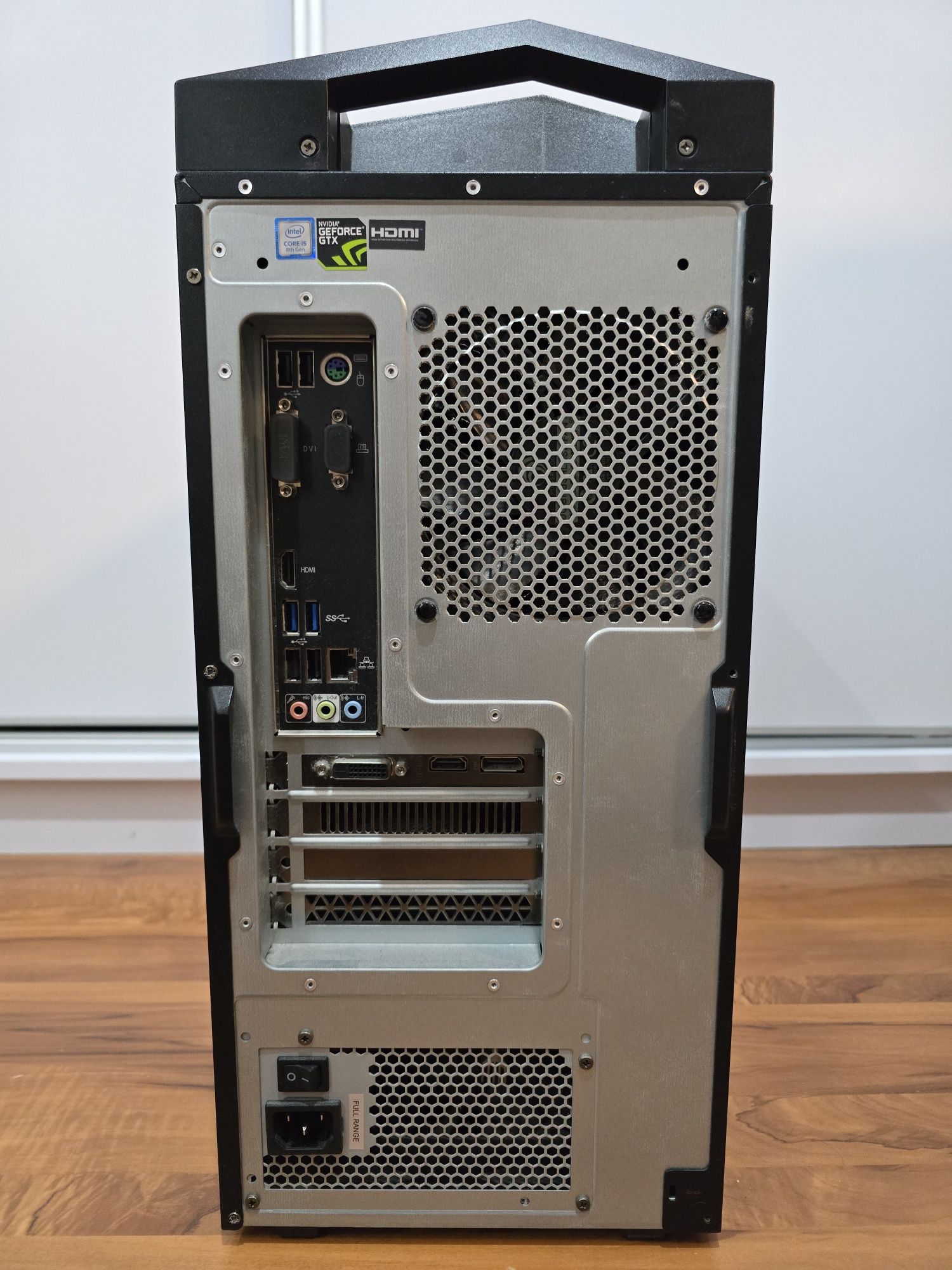 Komputer MSI Infinite