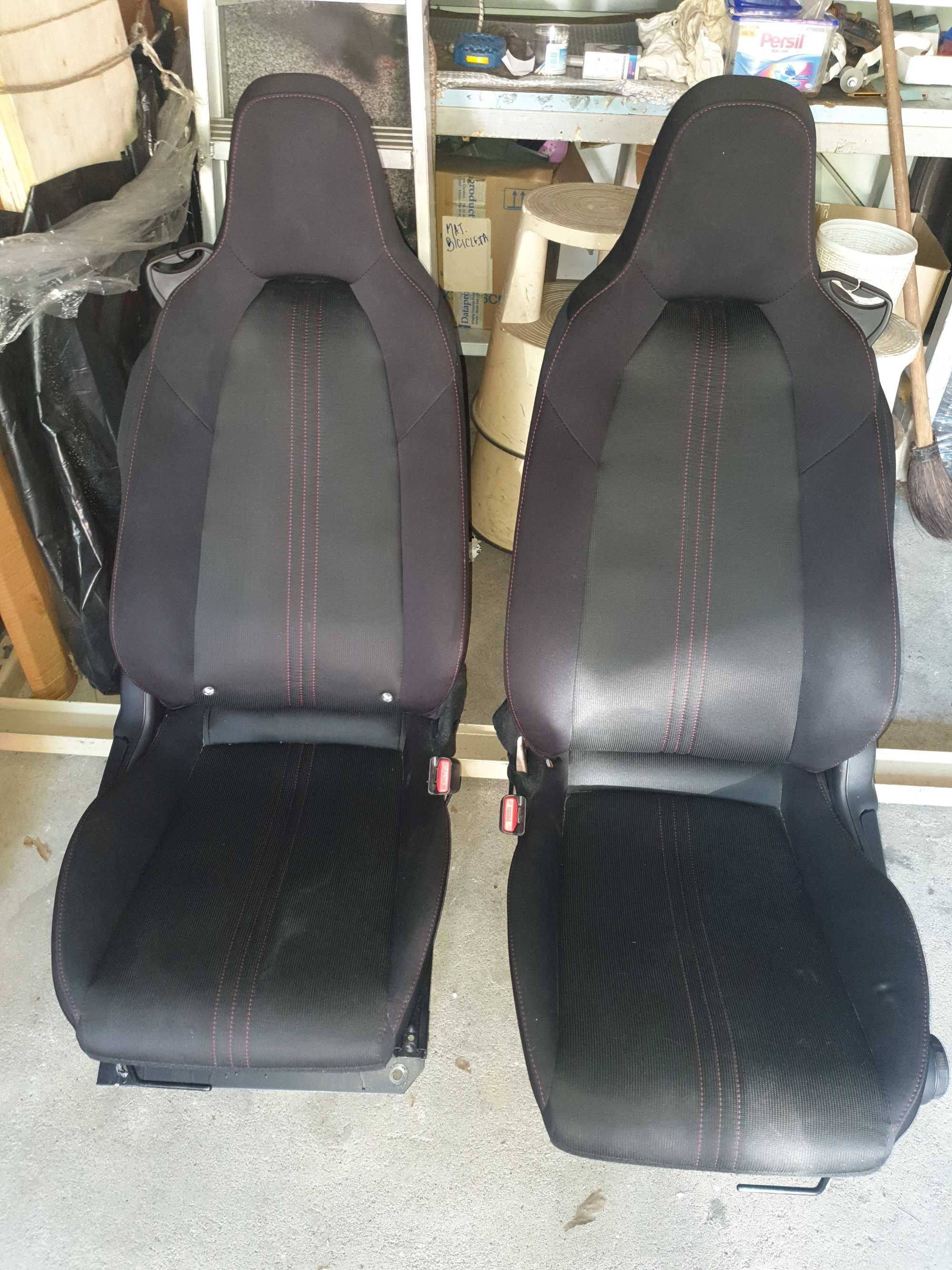Bancos Mazda MX5 ND (com adaptação soldada para NB/NA) - Bom estado