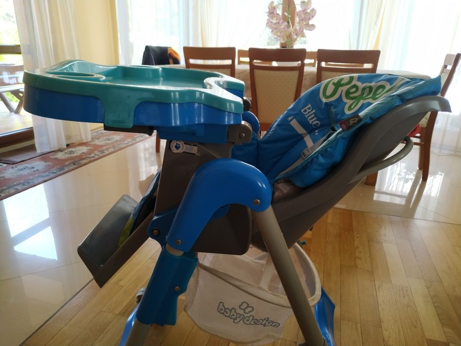 Krzesełko ze stoliczkiem do karmienia Baby design super stan