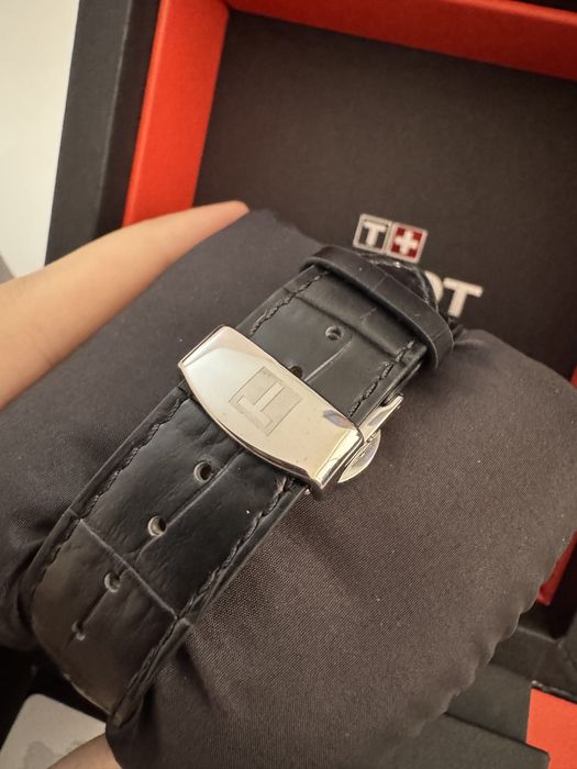 Часы tissot le locle мужские