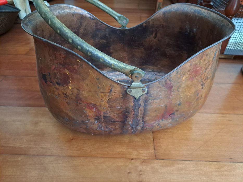 Cesta em cobre pega em latão