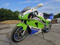 Kawasaki ZXR 750 cbr gsxr classic zxr750 sc28