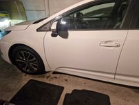 Drzwi lewe przednie Toyota Avensis T29, T27
