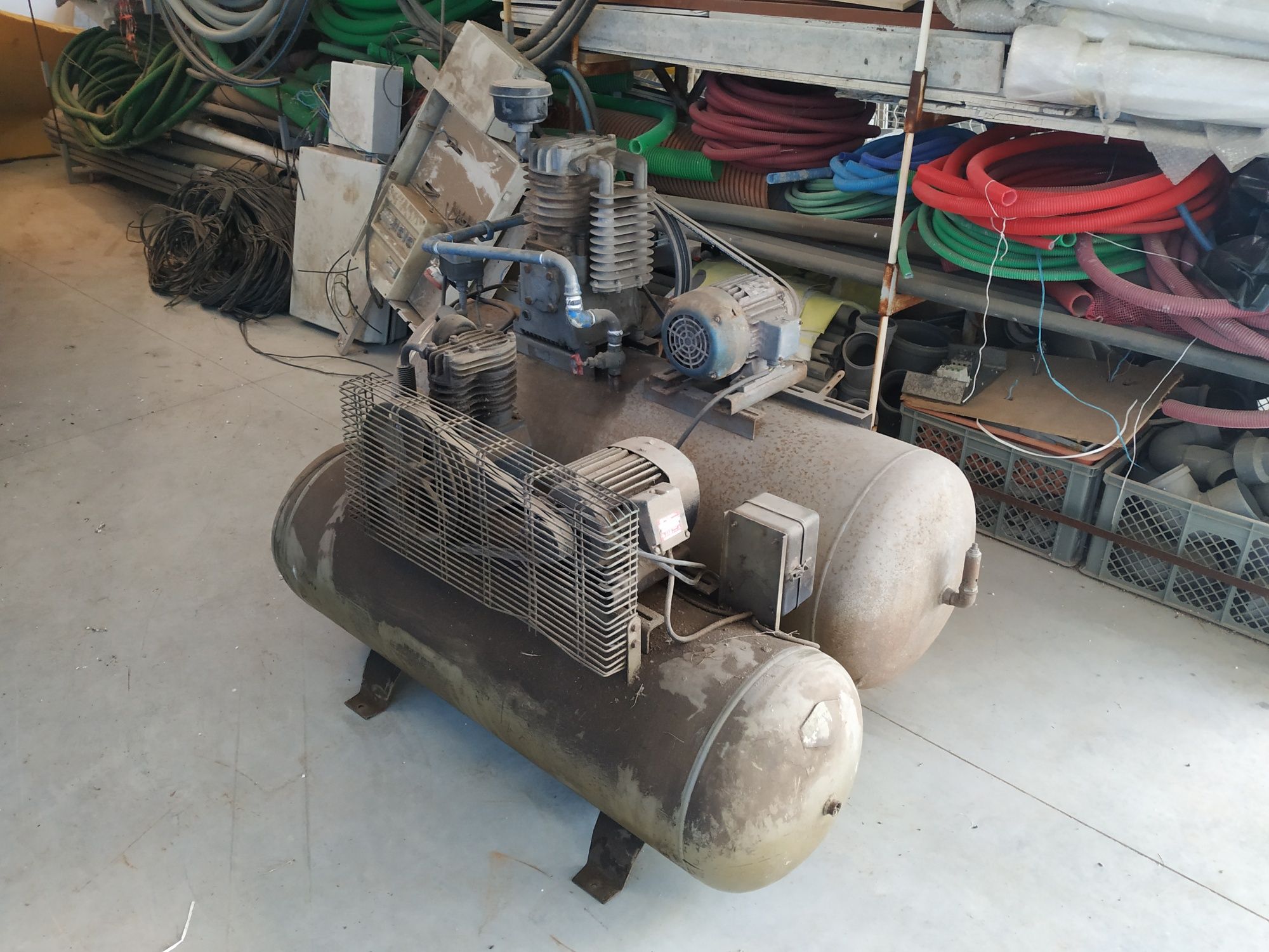 Compressores 200 e 300 l