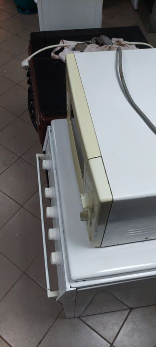 Мікрохвильова піч самсунг хороший дуже бренд.