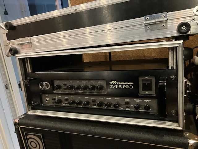Wzmacniacz Ampeg SVT 5 Pro USA + case