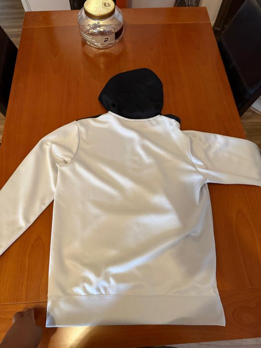 Vende se  peças masculinas ,para idade até 16 anos,