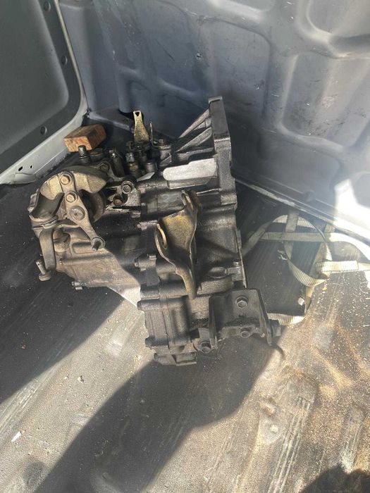 Toyota  Verso 1.6 2002  Fiável,  precisa reparar caixa de velocidade