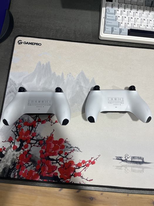 PS 5 б/у, в коплекті чіхол, 2 геймпада, гра GTA 5