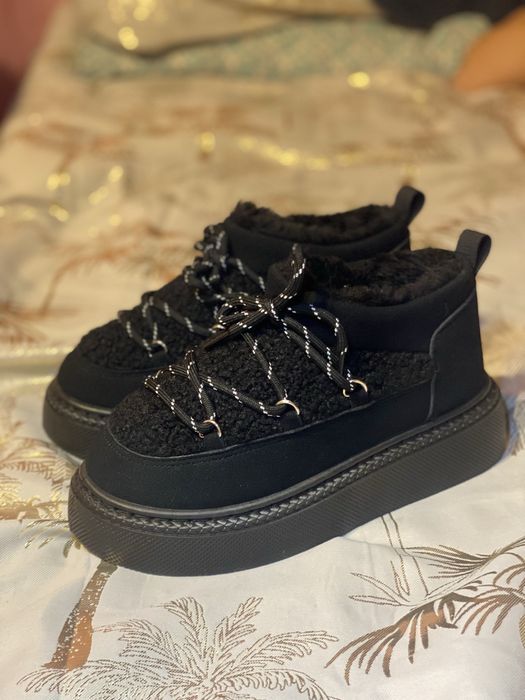 Нові зимові чорні угги уги автоледі 36-37 розмір 23 см устілка