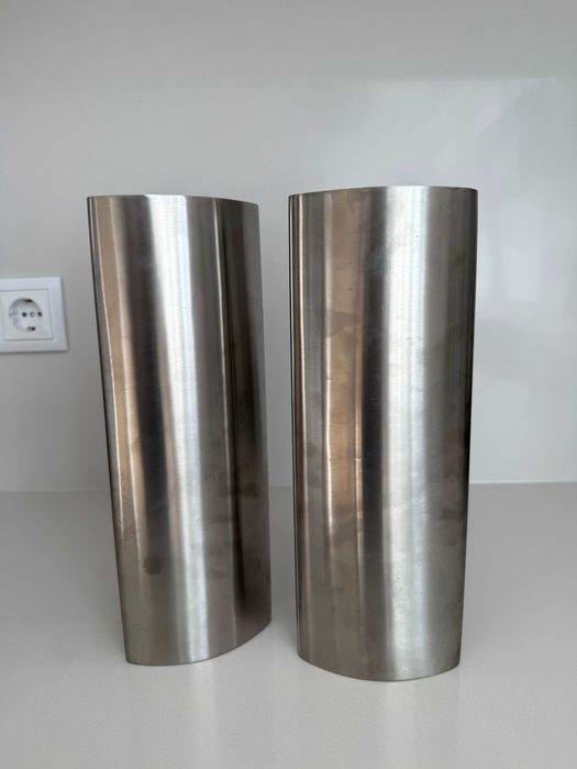 Jarras de Parede em metal cromado da Loja AREA