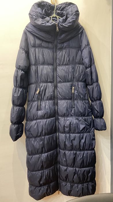 Пуховик жіночий бренду Silvian Heach синього кольору розмір М