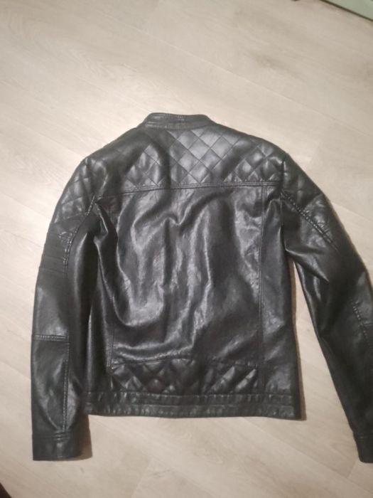 Чоловіча шкіряна куртка