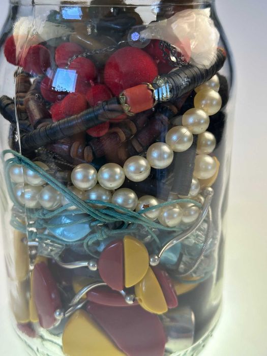 Słoik z biżuterią naszyjniki,zegarek mystery box tik tok 4