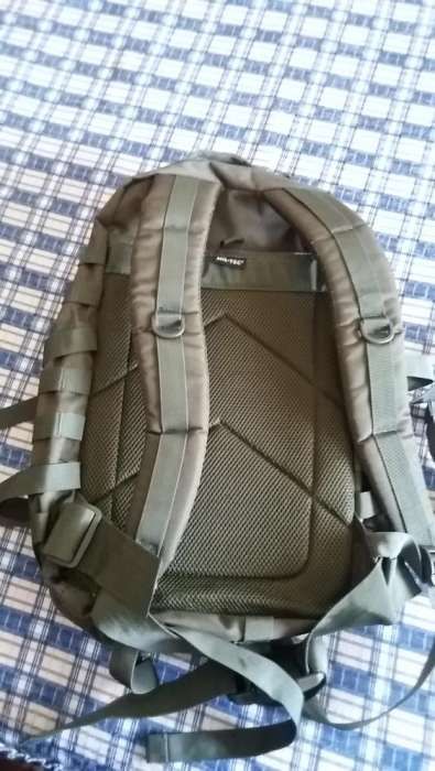 Mochila Mil-tec, nova, modelo 25l