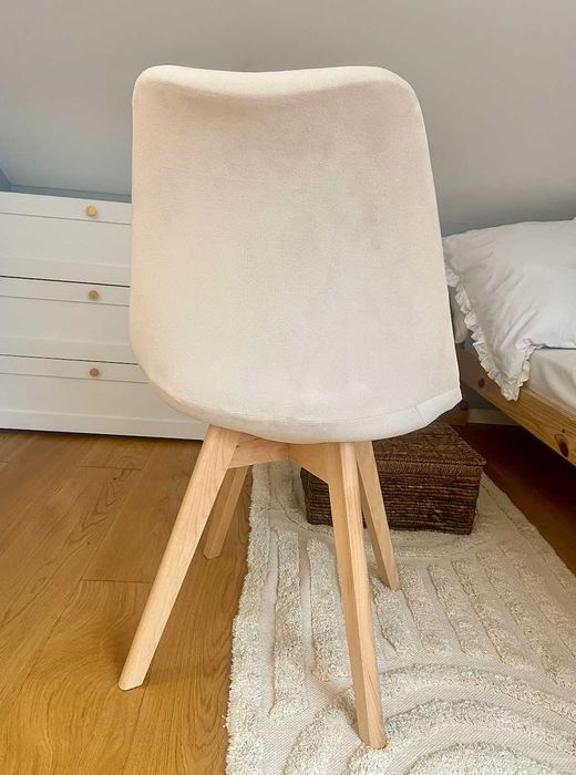 Krzesło skandynawskie Dublin welurowe beżowe – jak nowe, z fakturą