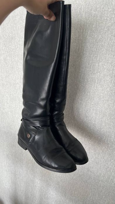 Високі шкіряні чоботи (сапоги). Розмір 37