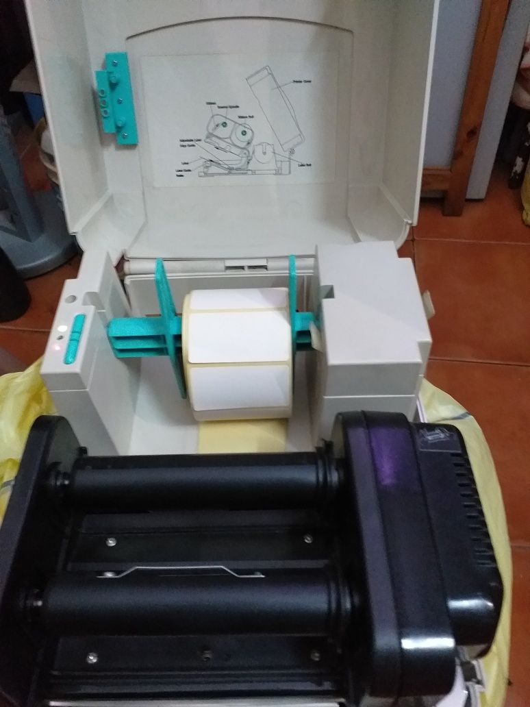 Impressora etiquetas TEC B-440 e B-443 semi profissional