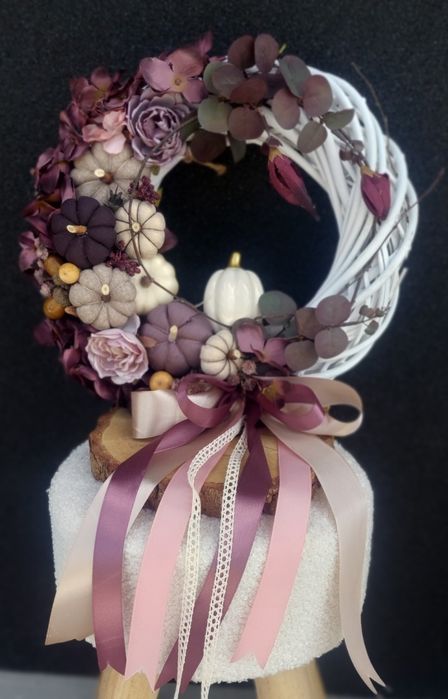 Piękny jesienny  bukiet z dyniami