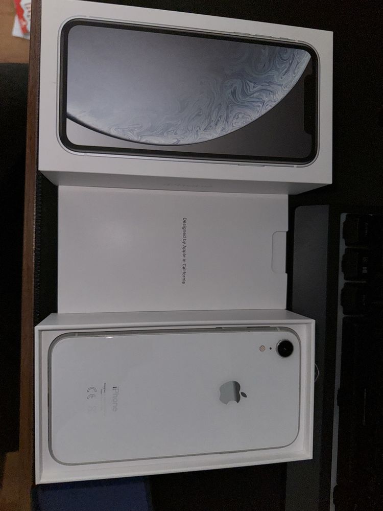 Apple Iphone Xr / biały 64Gb