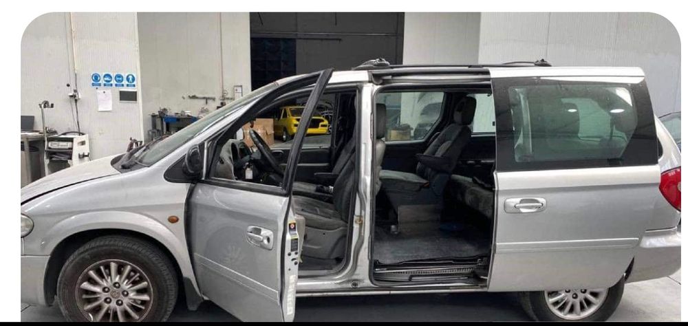 Chrysler voyager adaptada cadeira de rodas