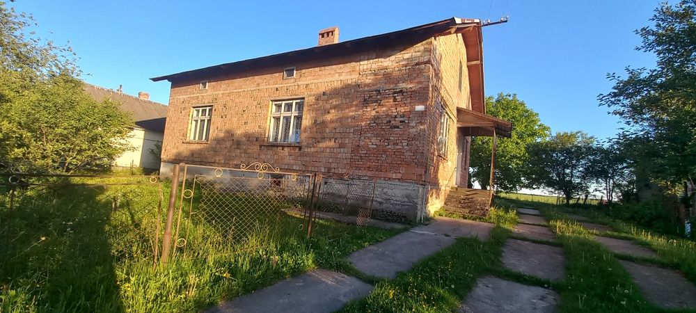 Продається будинок с.Ролів