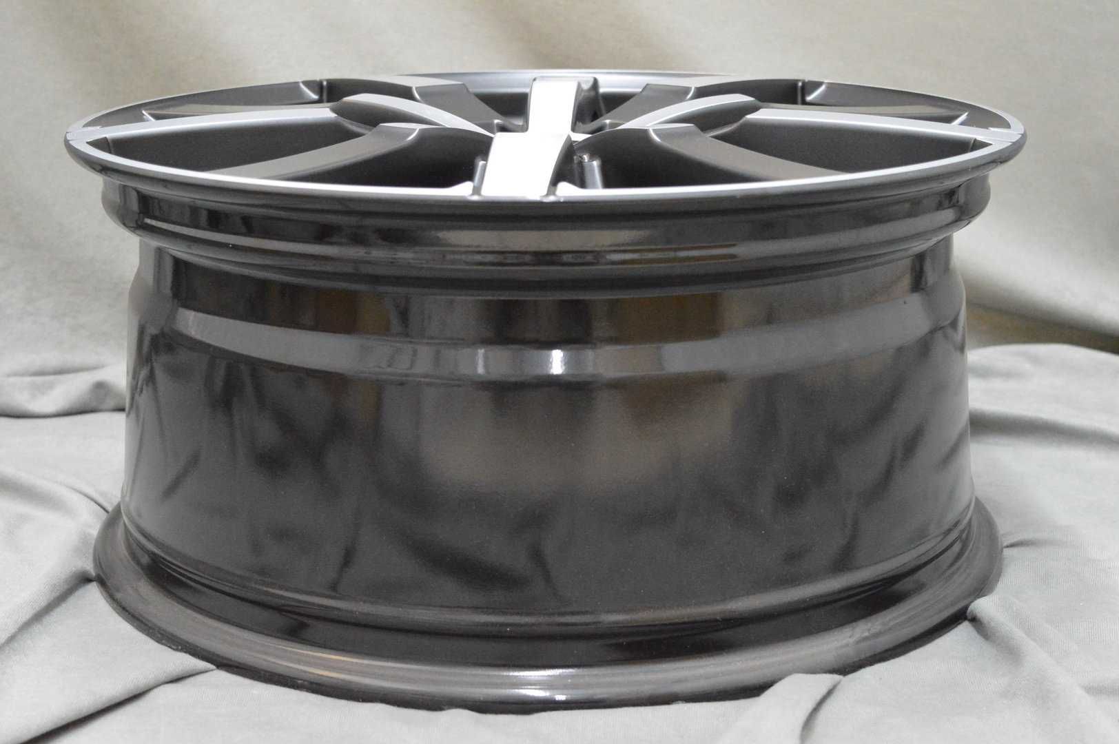 Felgi RIAL TRENTA 19" 8,5J ET70 5x112